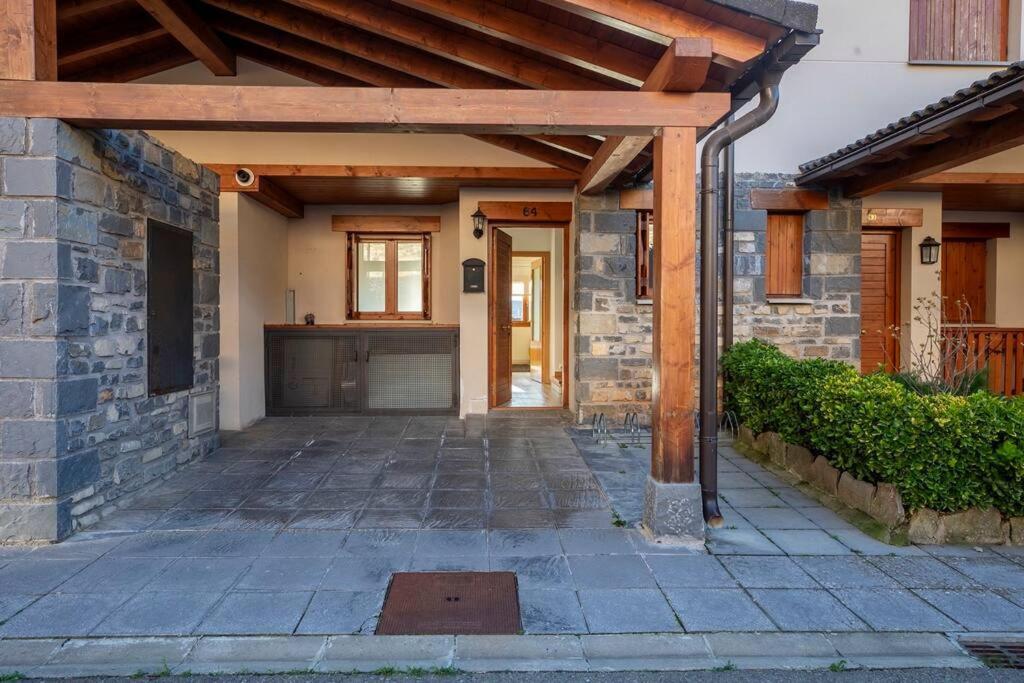 Casa Nieves Lägenhet Villanúa Exteriör bild