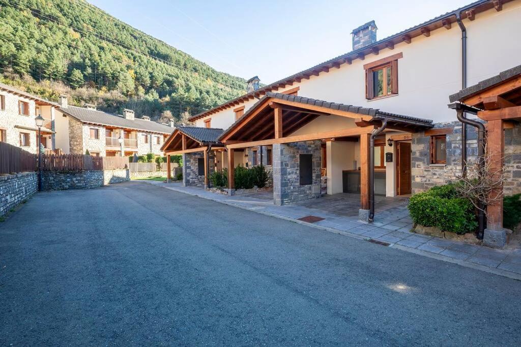 Casa Nieves Lägenhet Villanúa Exteriör bild