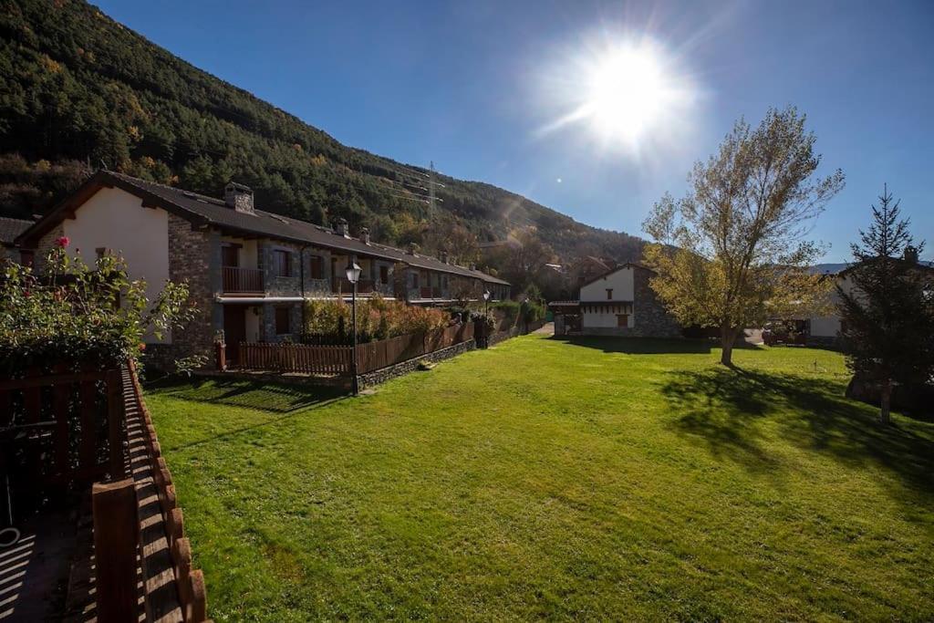 Casa Nieves Lägenhet Villanúa Exteriör bild