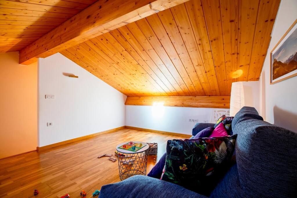 Casa Nieves Lägenhet Villanúa Exteriör bild